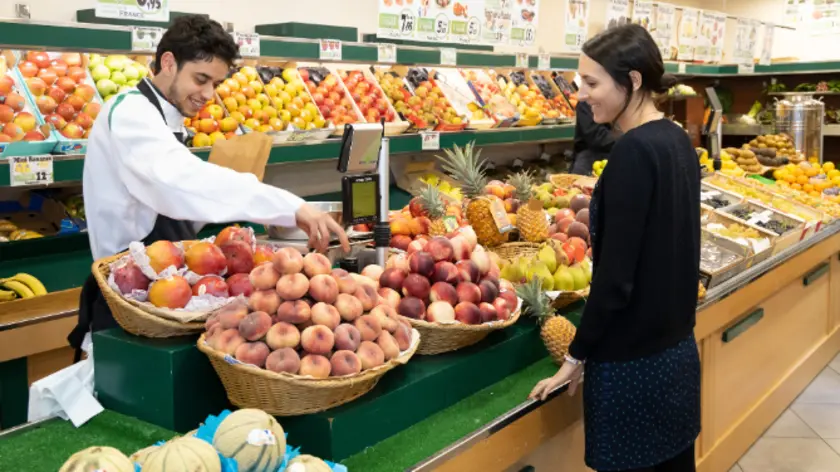 uniforme laboral apto para contacto directo con alimentos