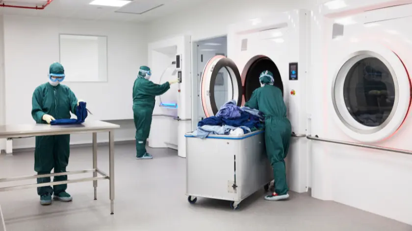 vestimenta para salas blancas