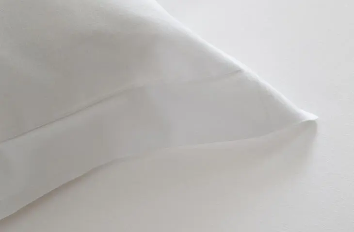 funda de almohada clasica detalle