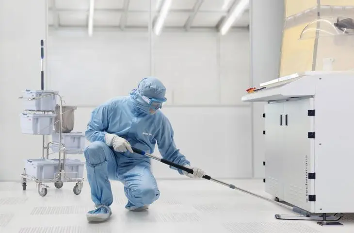 Mopas y sistemas de limpieza para Sala Blanca