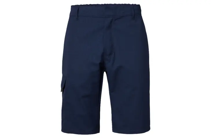 Uniforme con bermudas MVTO